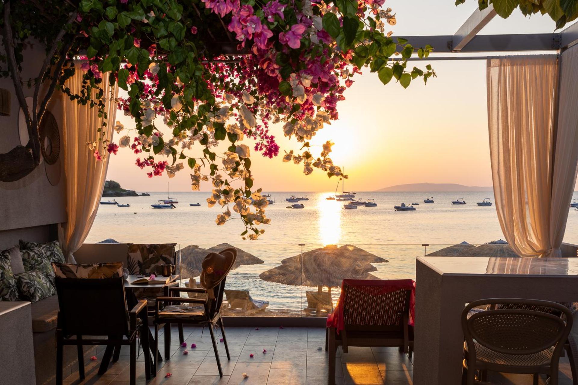 Buganvilla-Sea Front Villas Agia Pelagia  Exterior photo